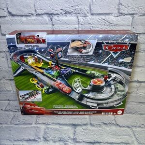 Piston Cup Action Speedway 2023 Disney Pixar Cars Playset 1:55 Mattel Toy